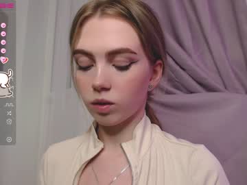 girl small_blondee image #3051007