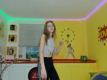 girl avis_ryan image #1082153