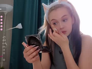 girl small_blondee image #5453922