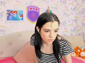 adria_raee sex webcam