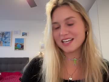 girl sarahsapling image #5441951