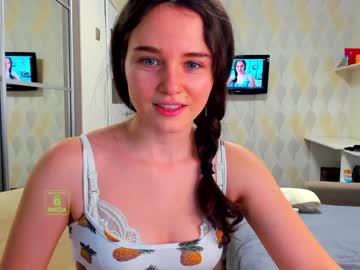 girl demurelixir image #3753381