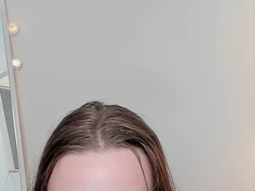 girl k_a_r_o_l_i_n_a image #2398911