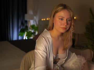 girl selena_flowers image #6975924