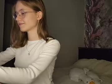 girl lowress image #7025000