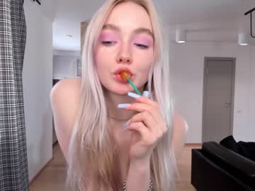 girl damsel_in_distr3ss image #1404722