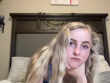 girl peachezzs image #2395035
