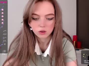 girl small_blondee image #1756470