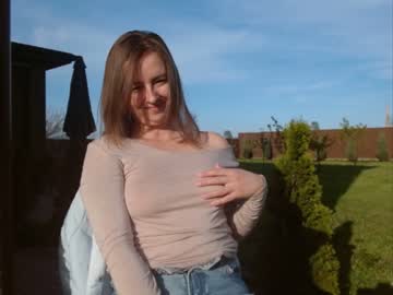 girl juicy_peach88 image #4281155