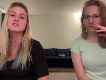 girl sarahsapling image #5298745