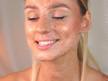 girl artease image #5793098