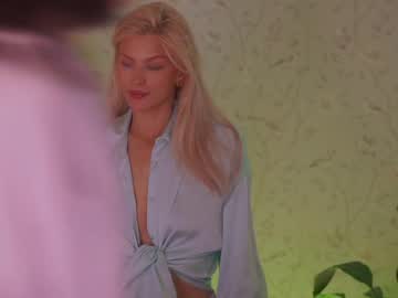 girl _2strangers image #2199645