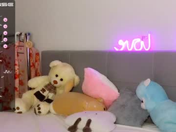 girl small_blondee image #4583254