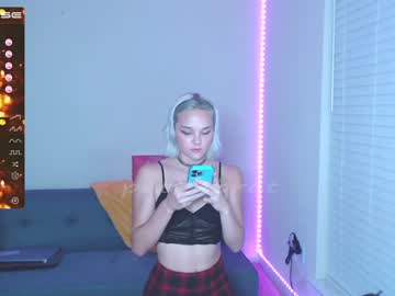 girl petitebrat image #2998616