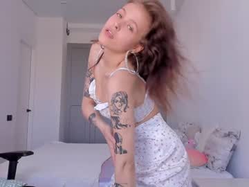 girl adriana_hill image #2080437