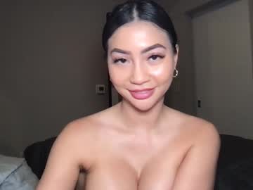 kiraaaxo sex webcam