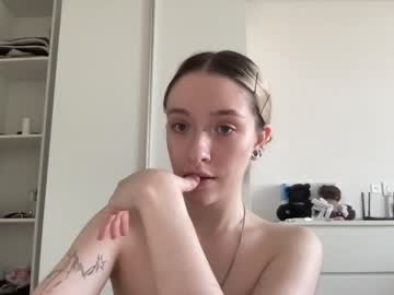 ccrystalluna sex webcam