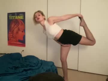 girl internet_famous image #2538492