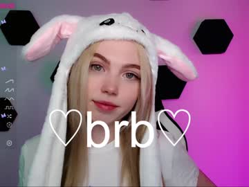 girl small_blondee image #4279443