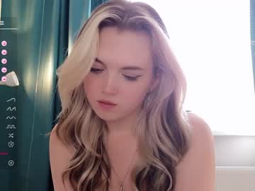 girl small_blondee image #5290039