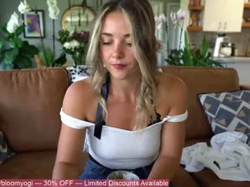 girl bloomyogi image #2096779