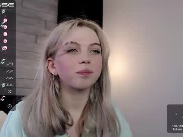 girl small_blondee image #1604648