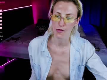 girl eva__blonde image #2154363