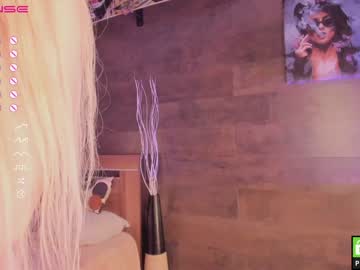 girl yolandabertha image #3812061