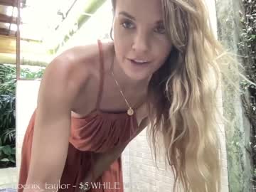 girl phoenix_taylor image #2981033