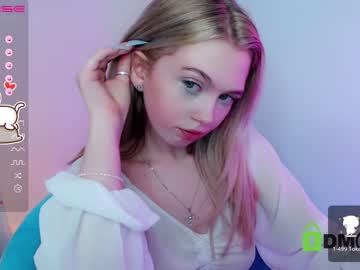 girl small_blondee image #3356897