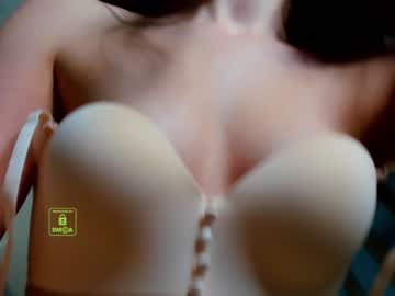 girl demurelixir image #3675570