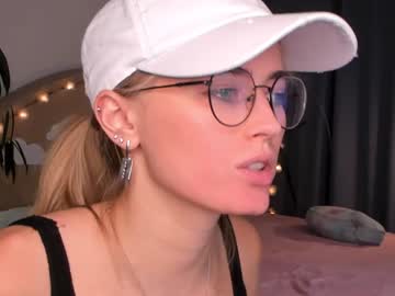 girl linellali image #2721160