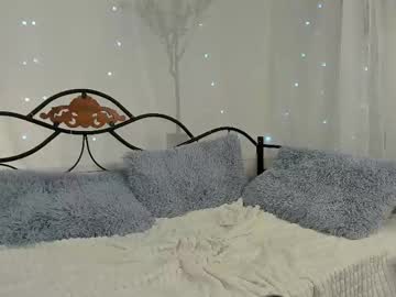 mikaelaeldzeo sex webcam