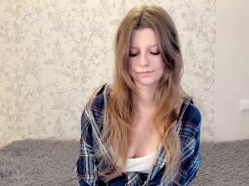 girl alainaestrada image #5481907