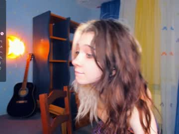 girl deliaderrick image #6377338