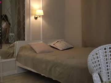 girl _guesswhat_ image #954181