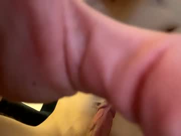 man ilovetoshowoff012 image #2048894