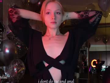 girl bestblondiiecb image #3947182