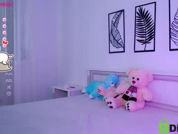 girl small_blondee image #3364293