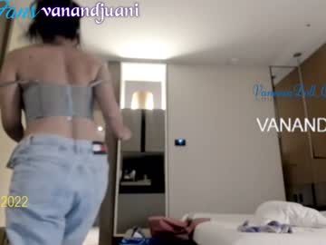 girl vanandjuani image #1380796