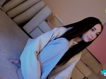 girl hollyextra image #5364214