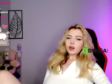 girl small_blondee image #3612180