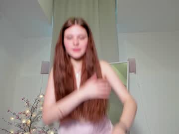 girl k_a_r_o_l_i_n_a image #2383644