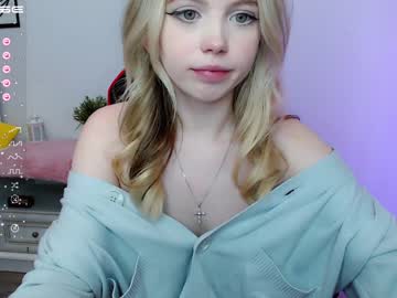 girl small_blondee image #3810549