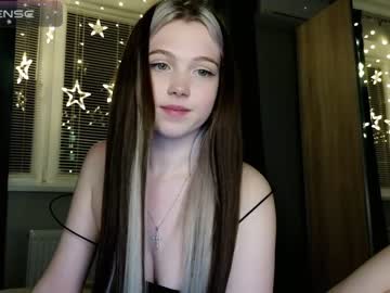 girl small_blondee image #5745752