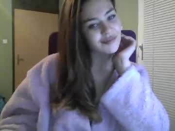 tranny kyliearcher image #3573223