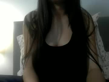 girl syringesandneedles image #7032819