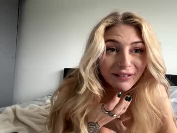 girl cheekyleiigh image #7015416