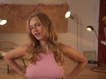 girl chillwithkira image #2700236