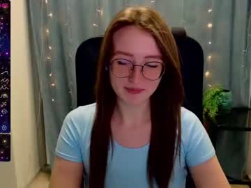 girl pretty_caroline image #3011421